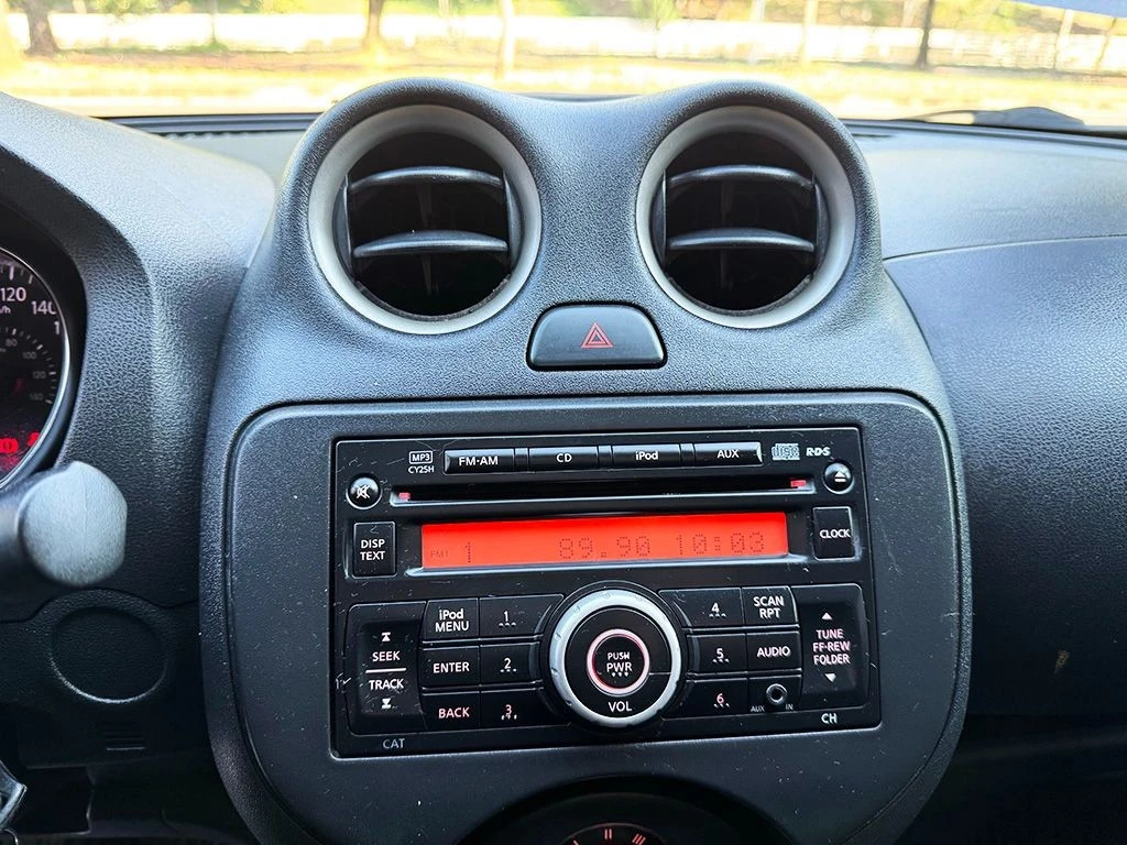 NISSAN VERSA