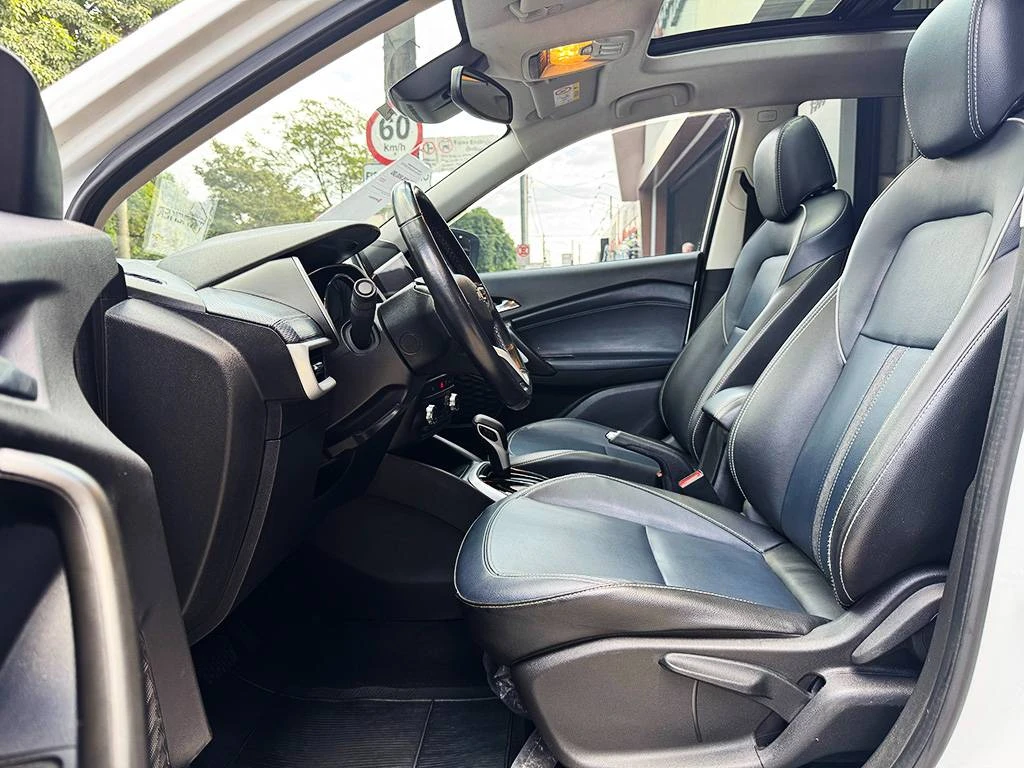 CHEVROLET TRACKER