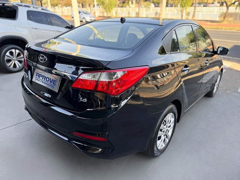 HYUNDAI HB20