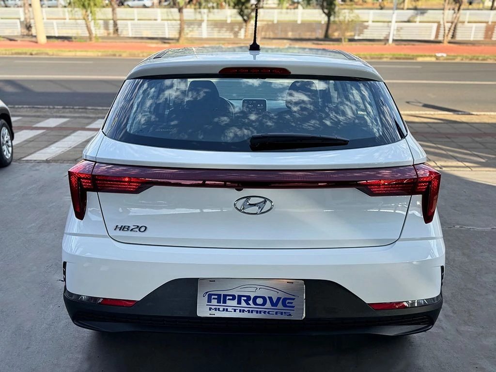 HYUNDAI HB20