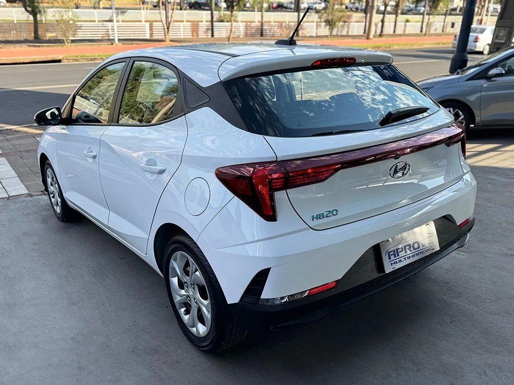 HYUNDAI HB20