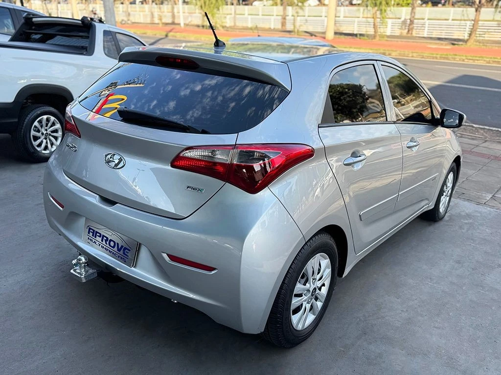 HYUNDAI HB20