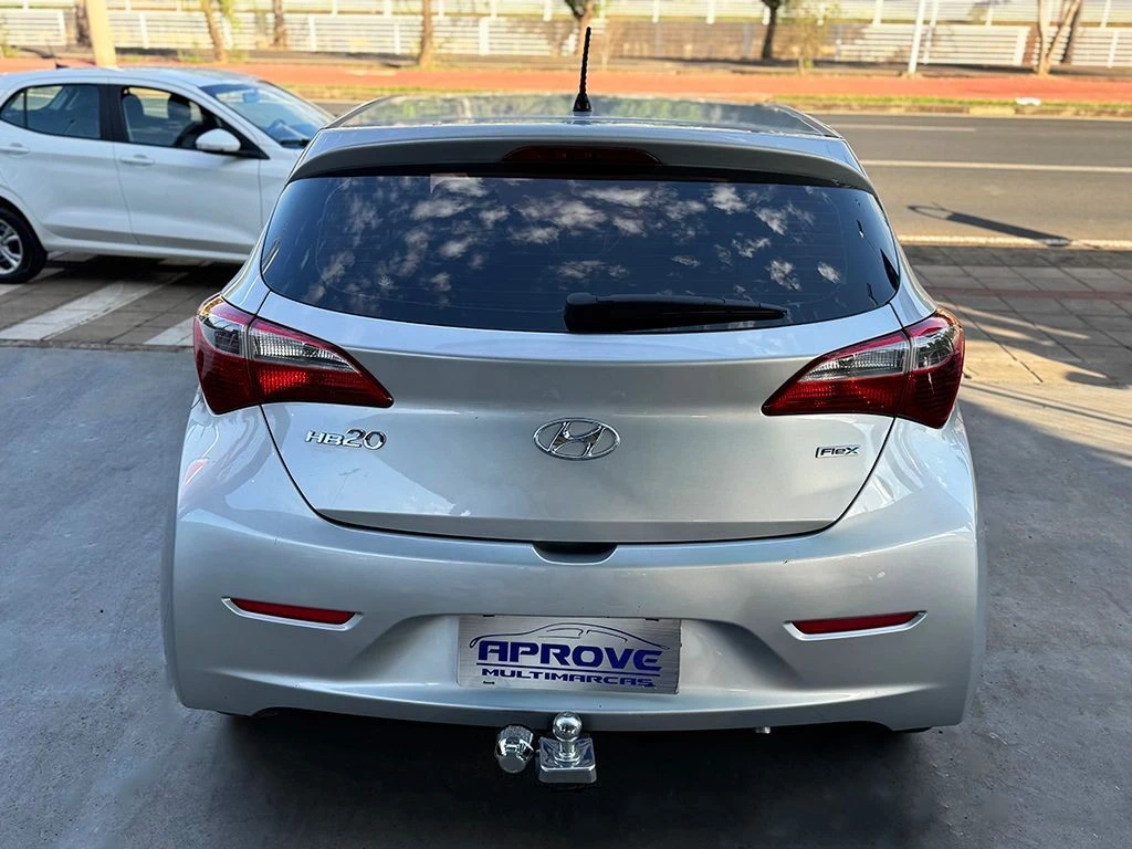 HYUNDAI HB20