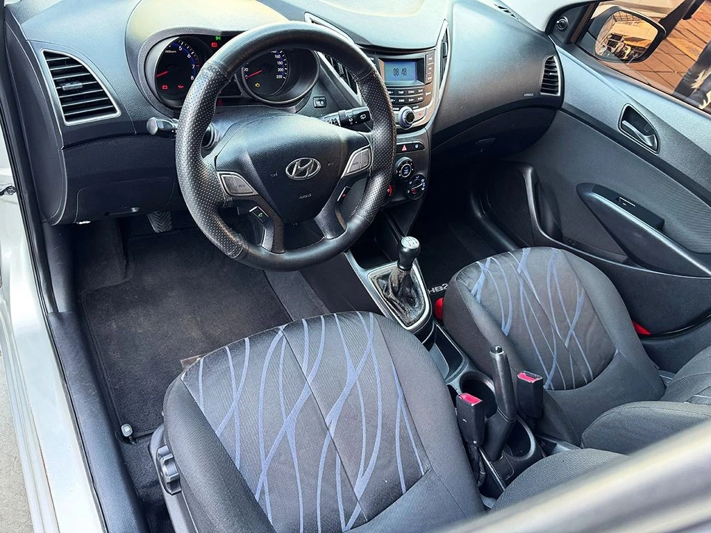 HYUNDAI HB20
