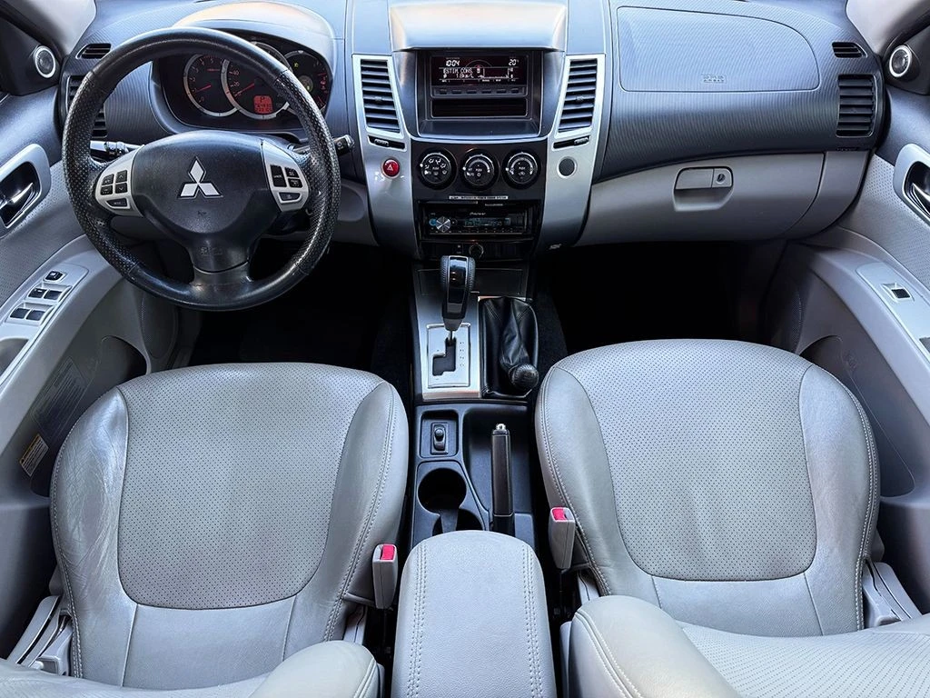MITSUBISHI PAJERO DAKAR