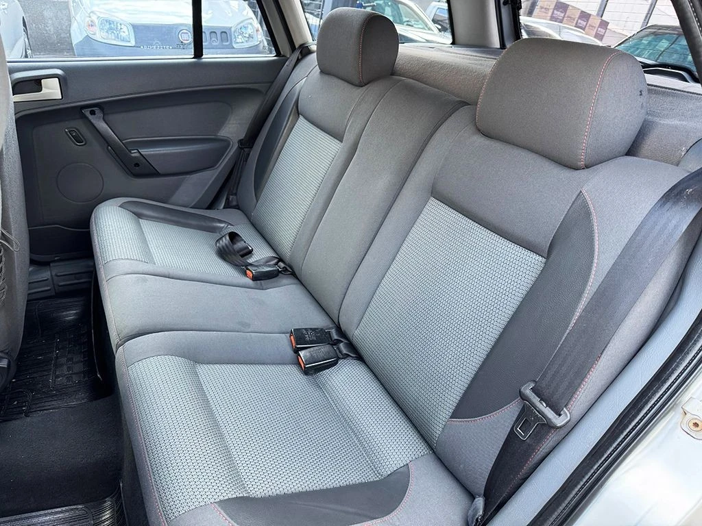 VOLKSWAGEN PARATI