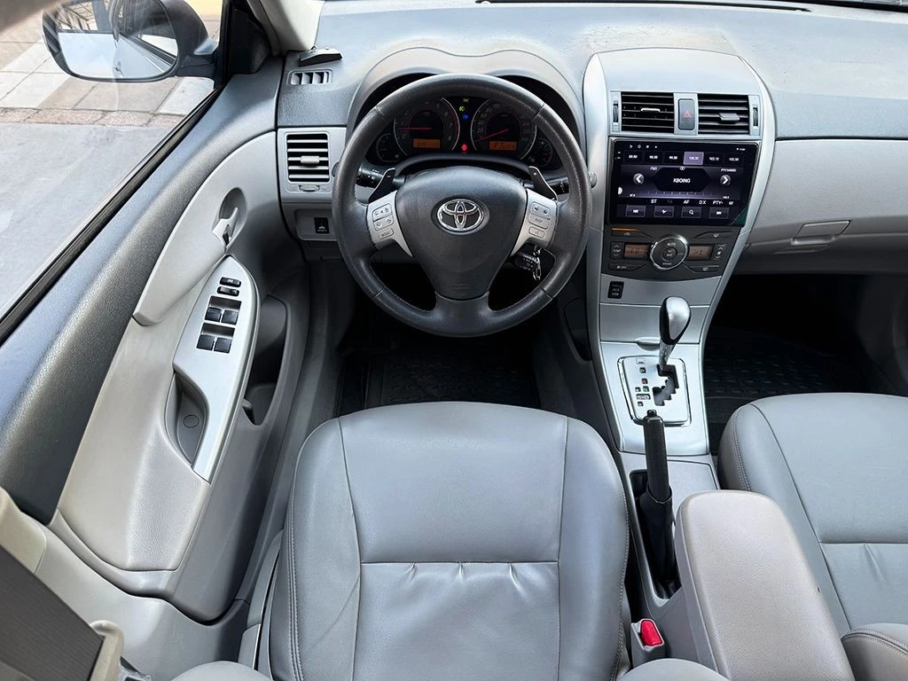 TOYOTA COROLLA