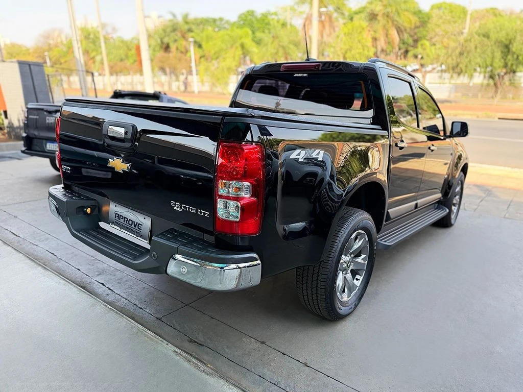 CHEVROLET S10