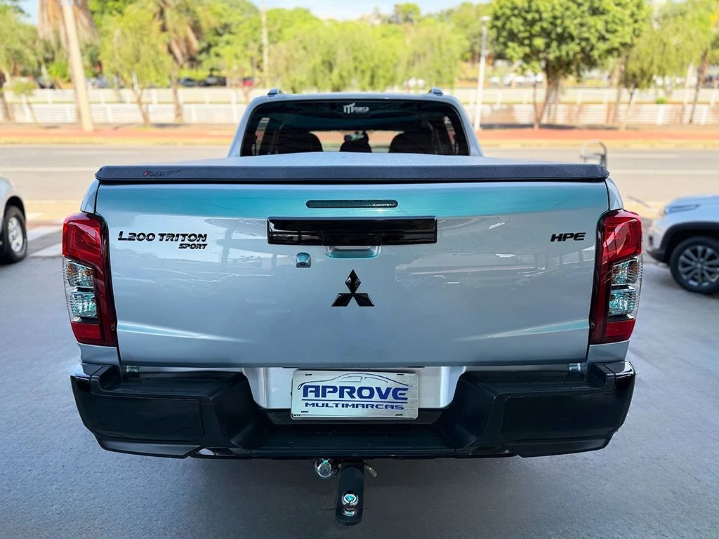 MITSUBISHI L200 TRITON