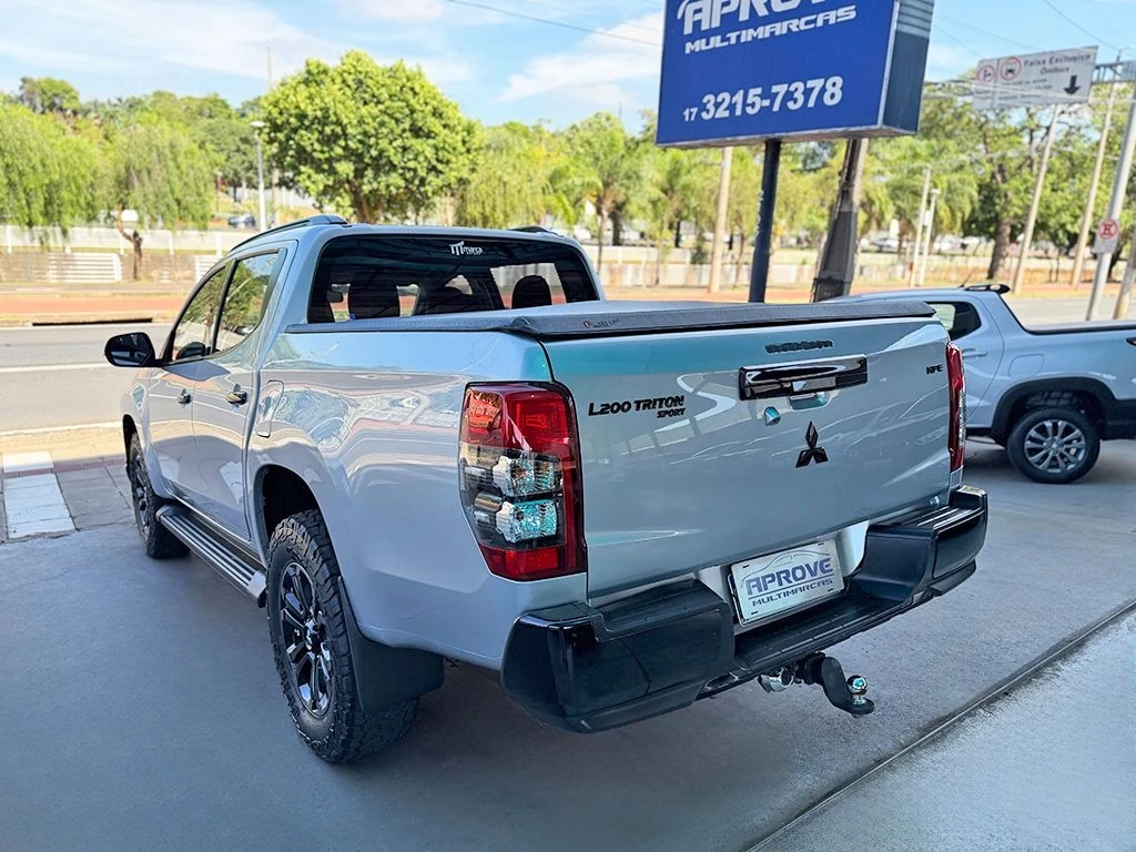MITSUBISHI L200 TRITON