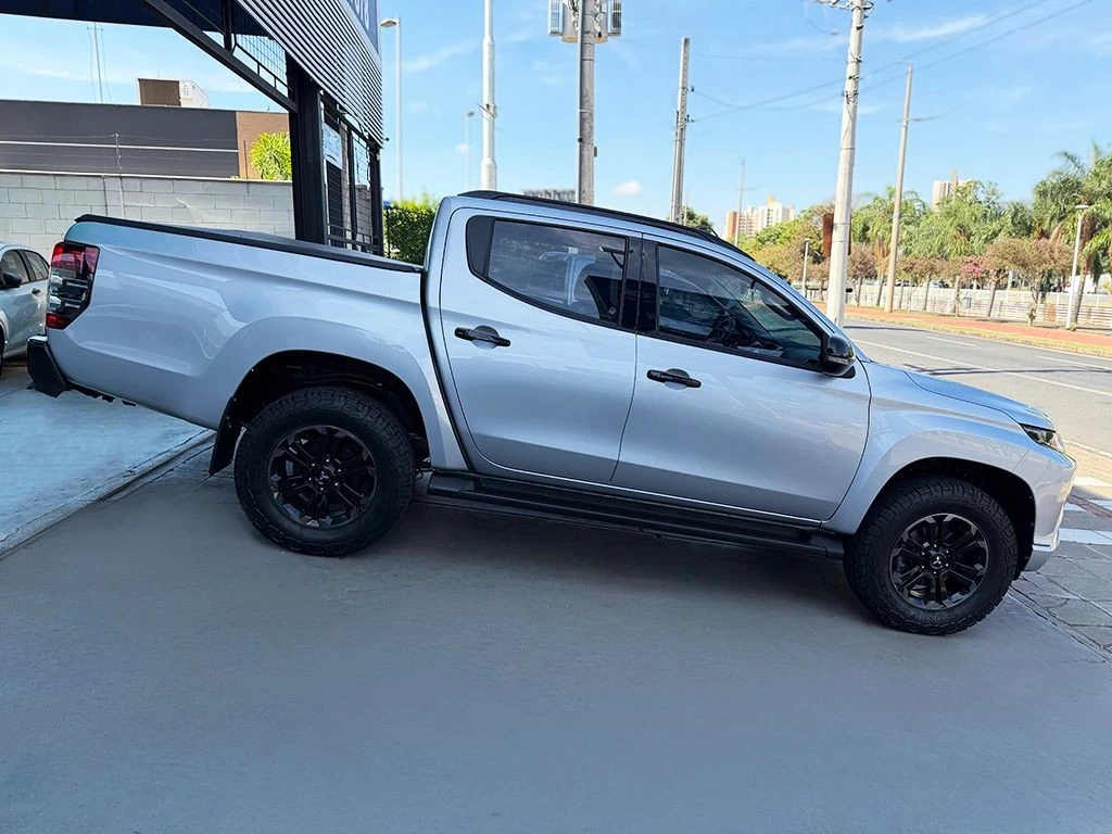 MITSUBISHI L200 TRITON