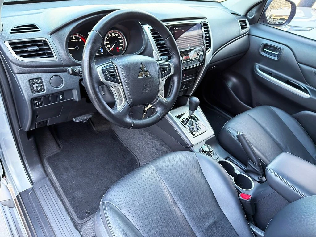 MITSUBISHI L200 TRITON