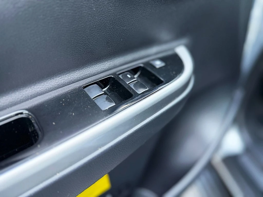 MITSUBISHI L200 TRITON