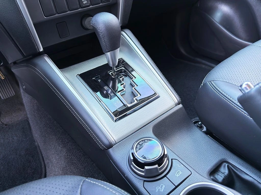 MITSUBISHI L200 TRITON