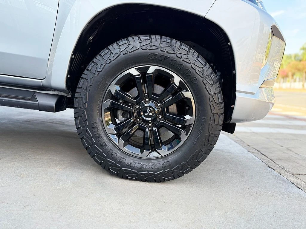 MITSUBISHI L200 TRITON