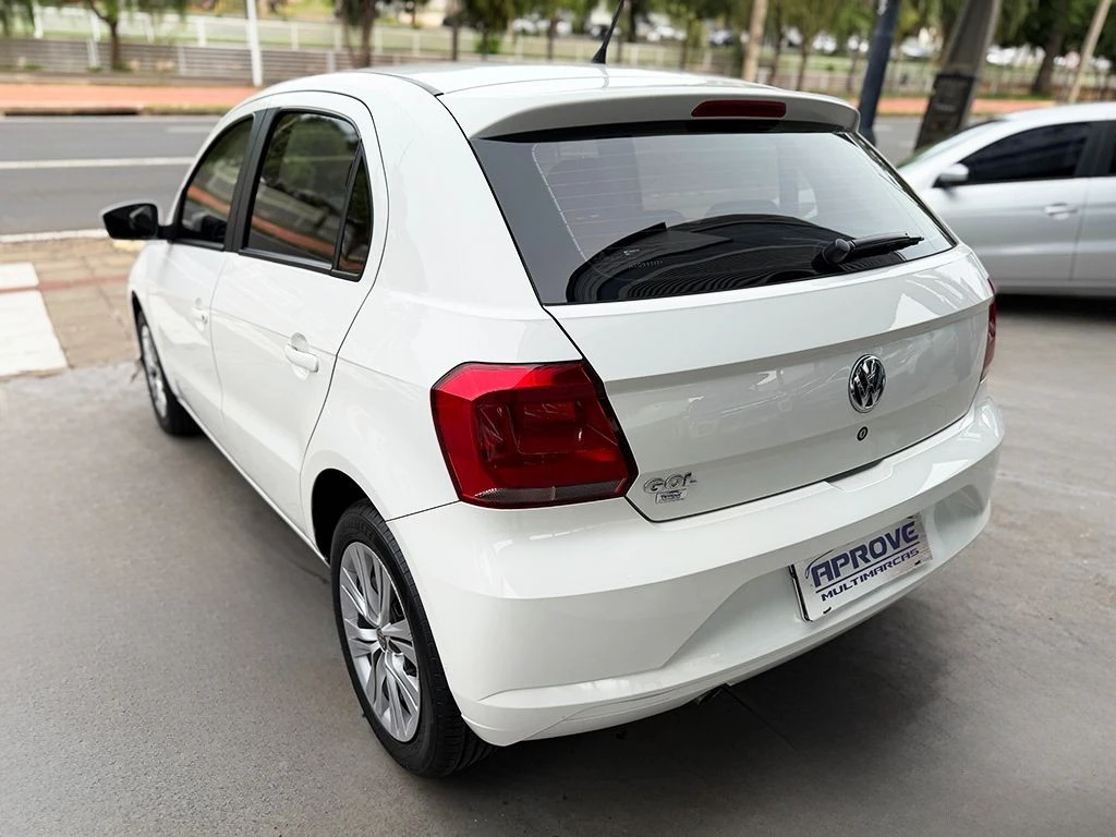 VOLKSWAGEN GOL