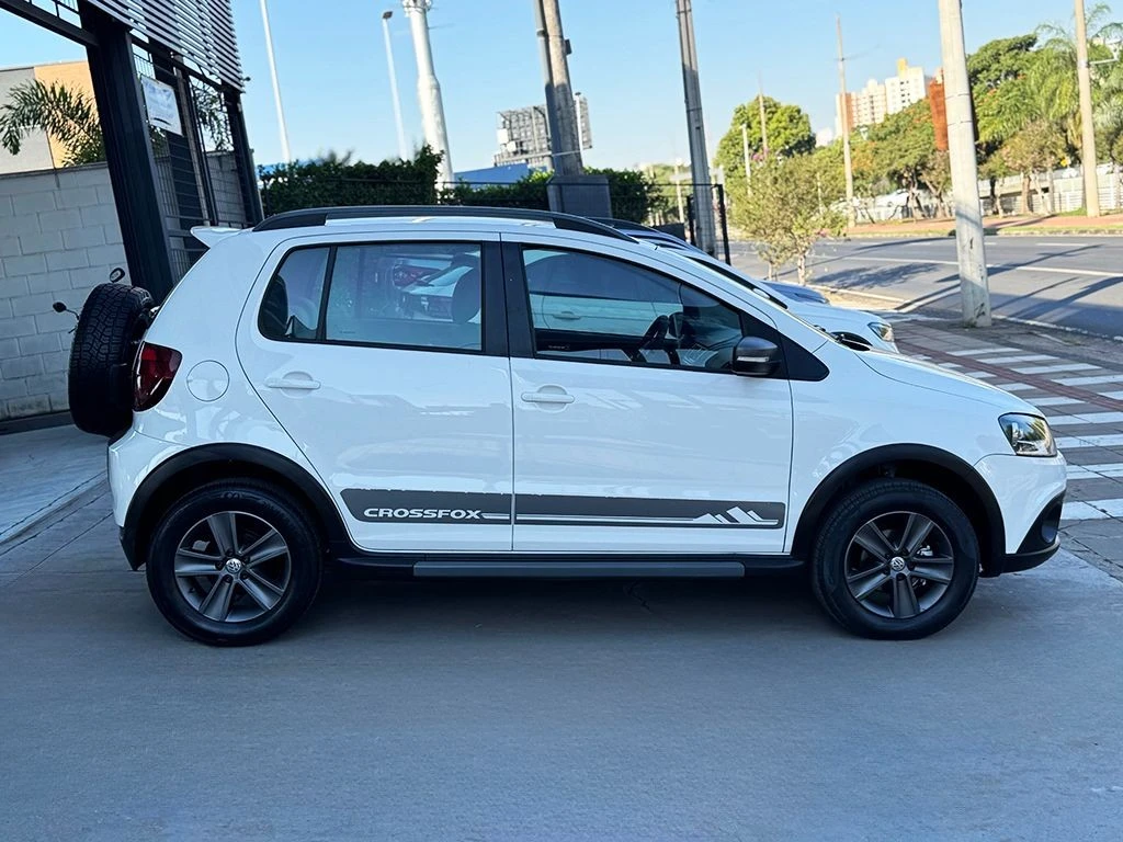VOLKSWAGEN CROSSFOX