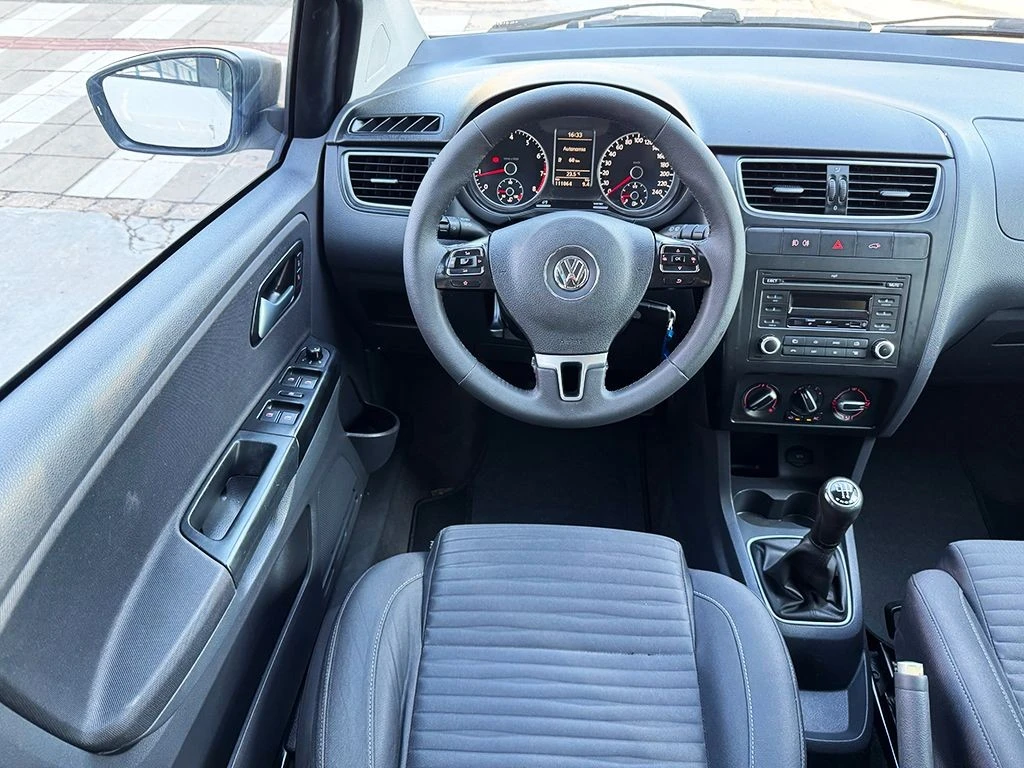 VOLKSWAGEN CROSSFOX