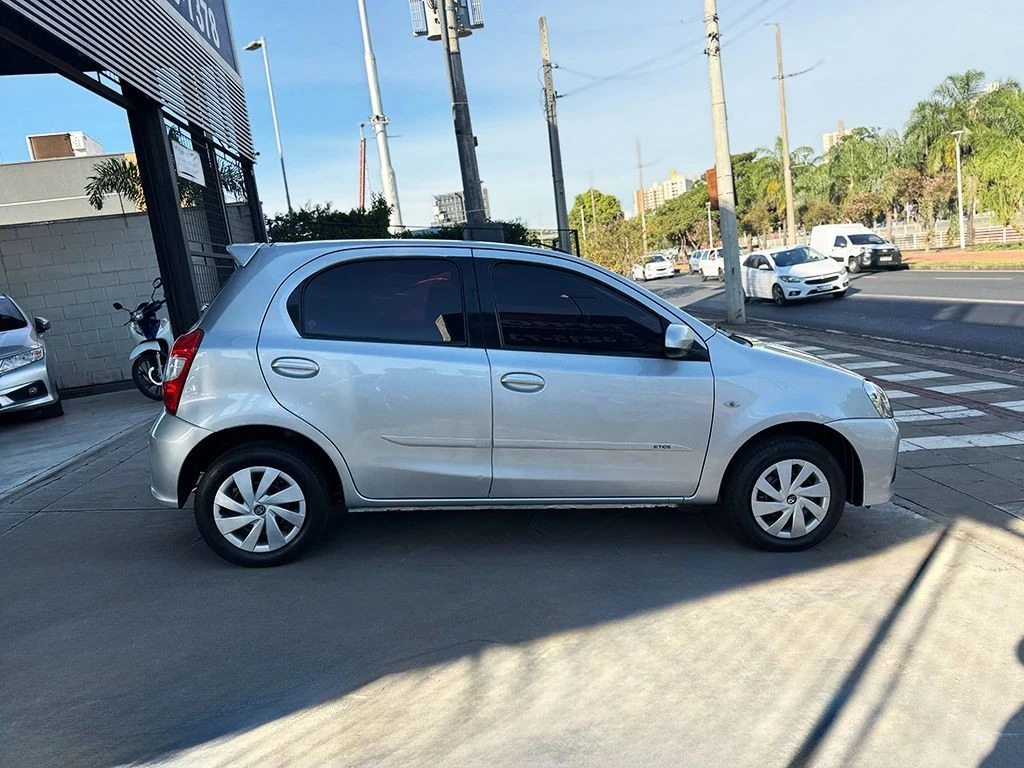 TOYOTA ETIOS