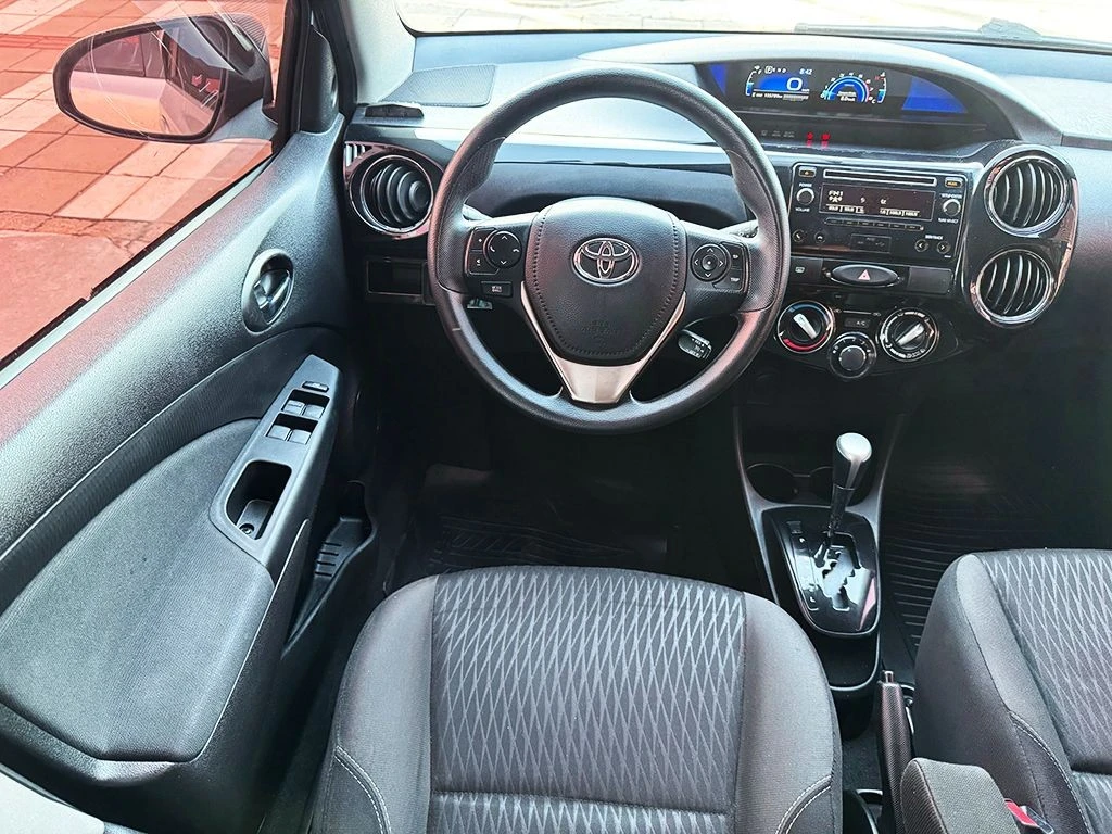TOYOTA ETIOS