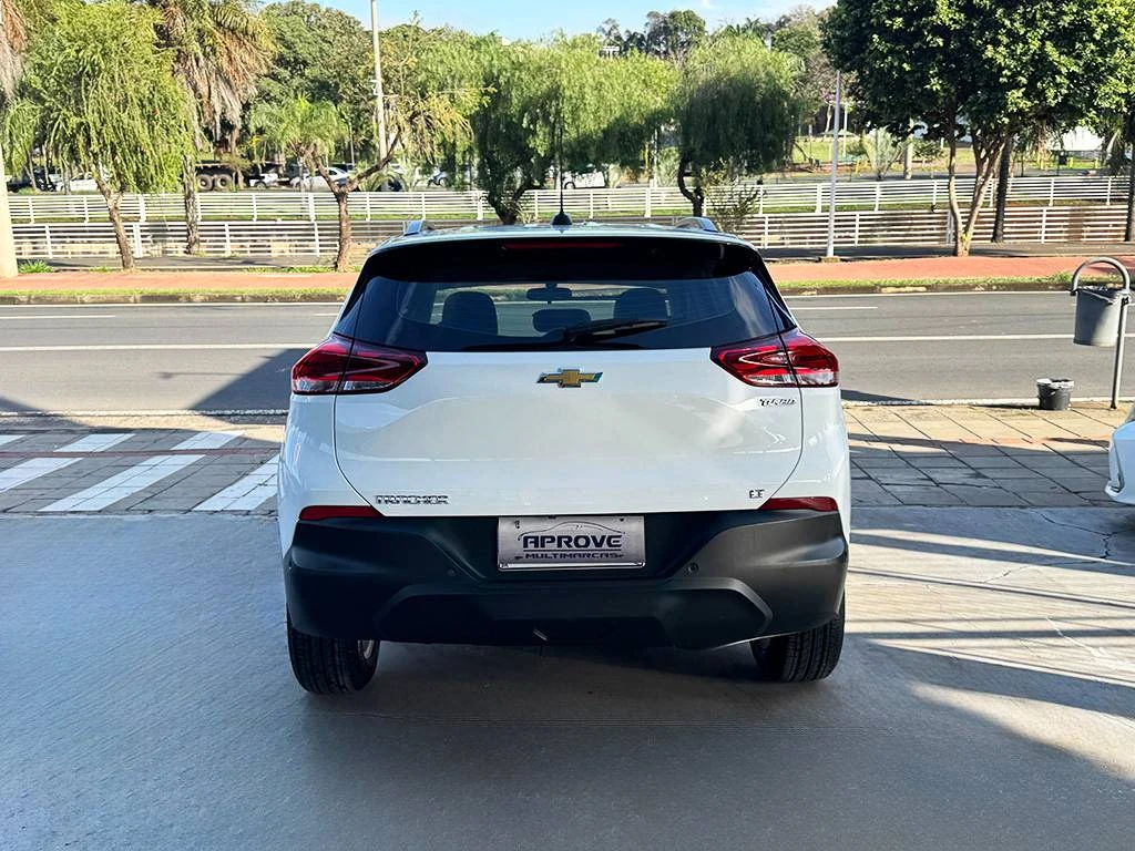 CHEVROLET TRACKER