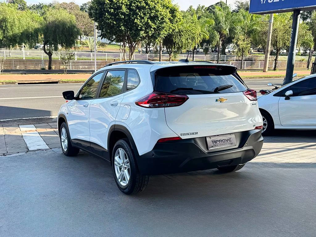 CHEVROLET TRACKER