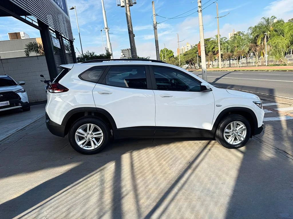 CHEVROLET TRACKER