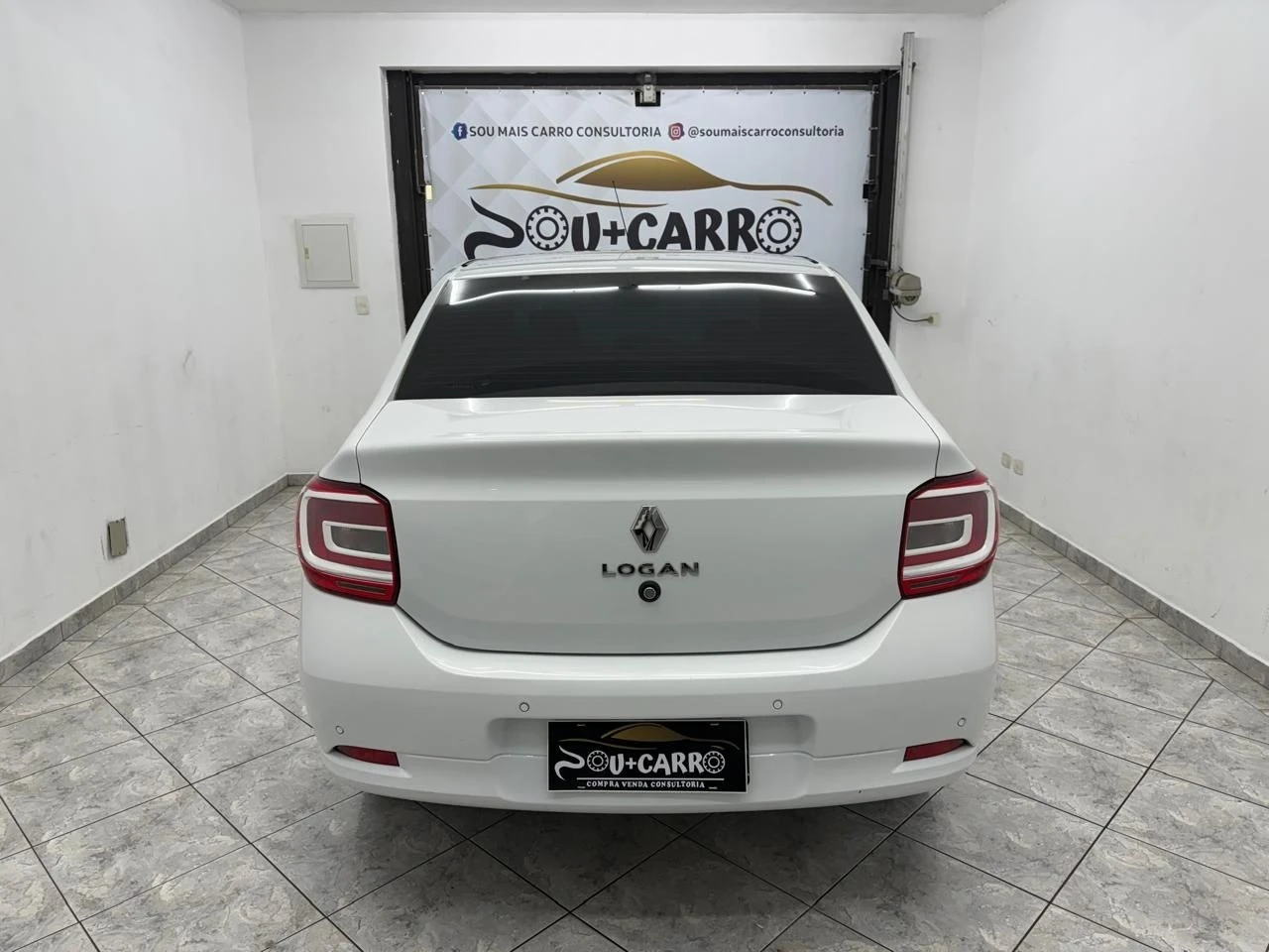 RENAULT LOGAN