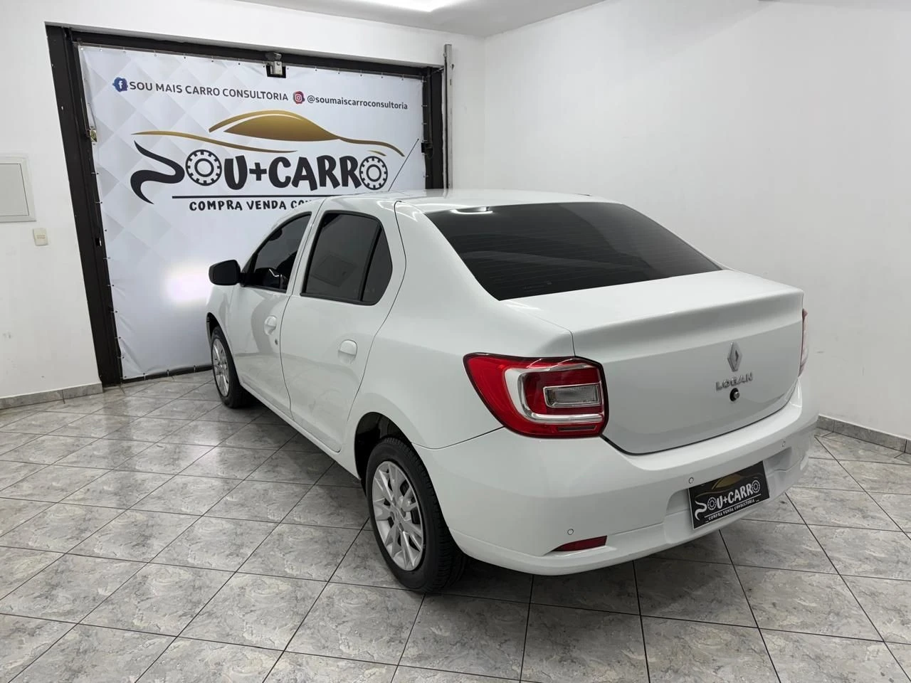 RENAULT LOGAN