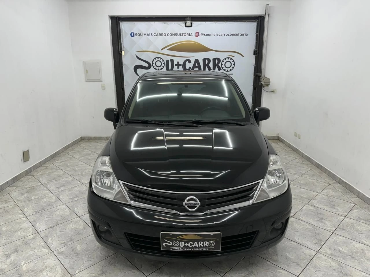 NISSAN TIIDA