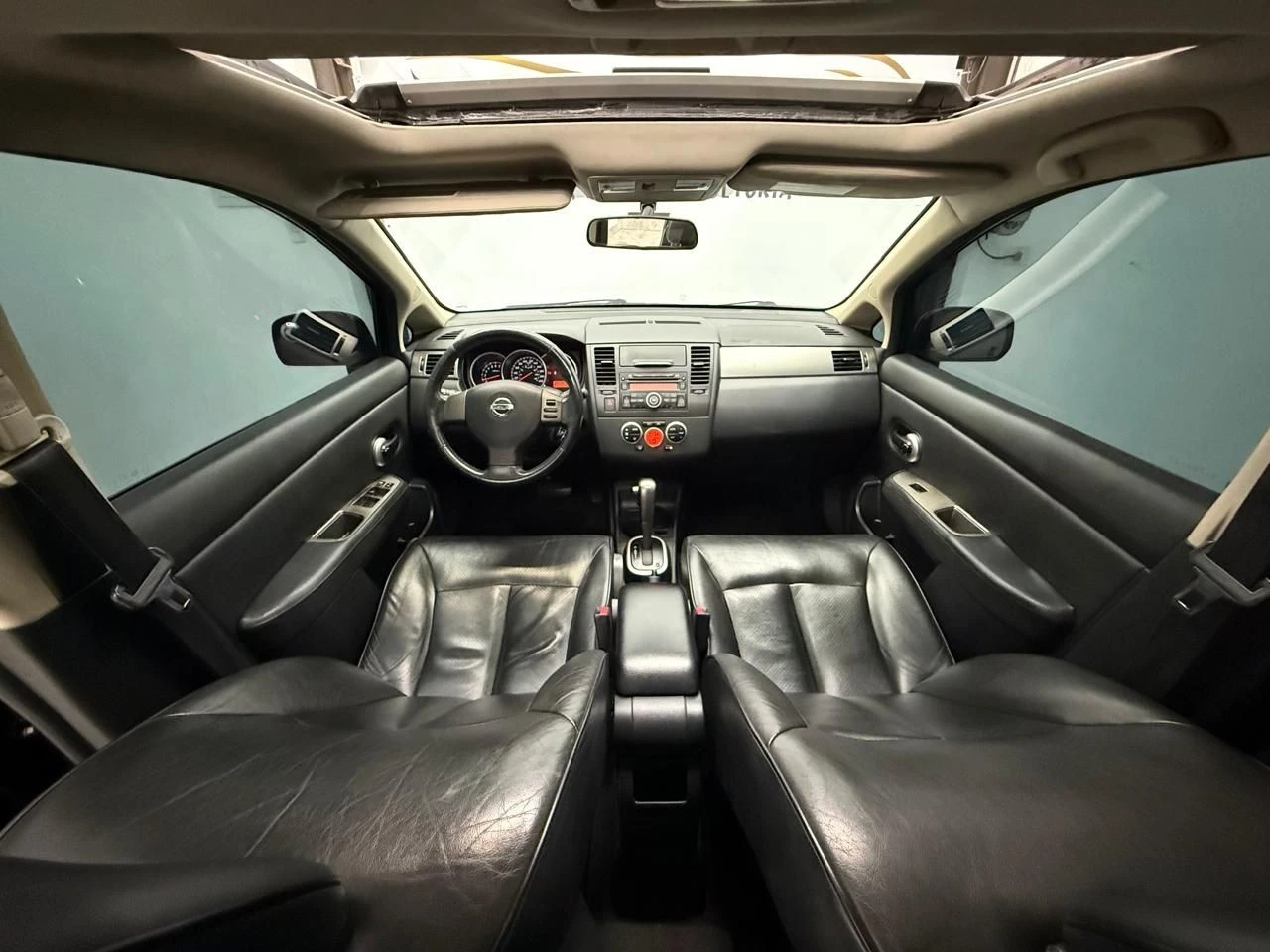 NISSAN TIIDA