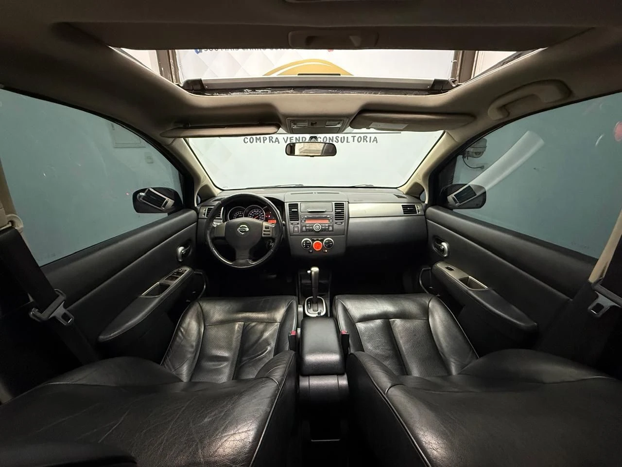 NISSAN TIIDA