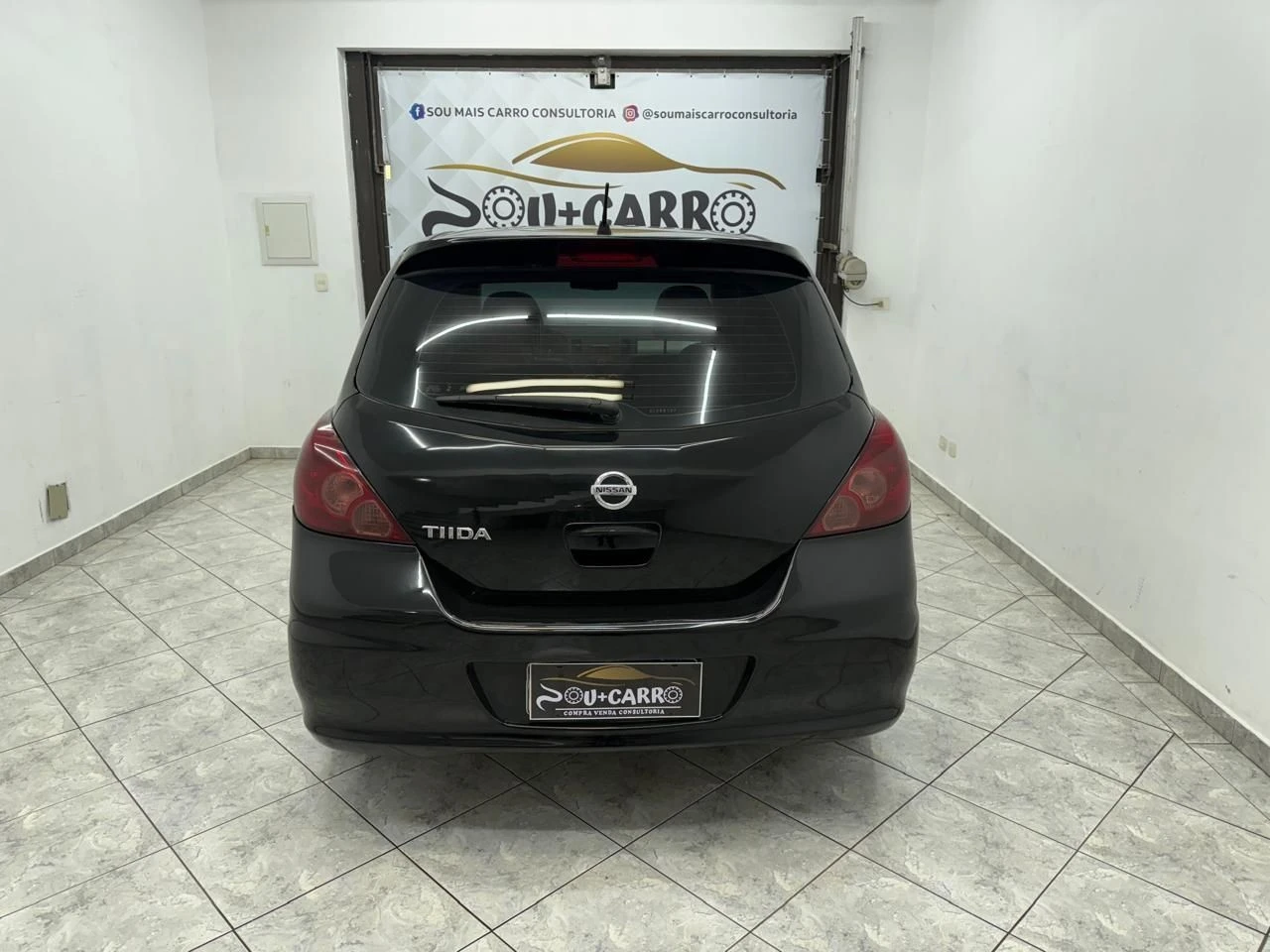 NISSAN TIIDA