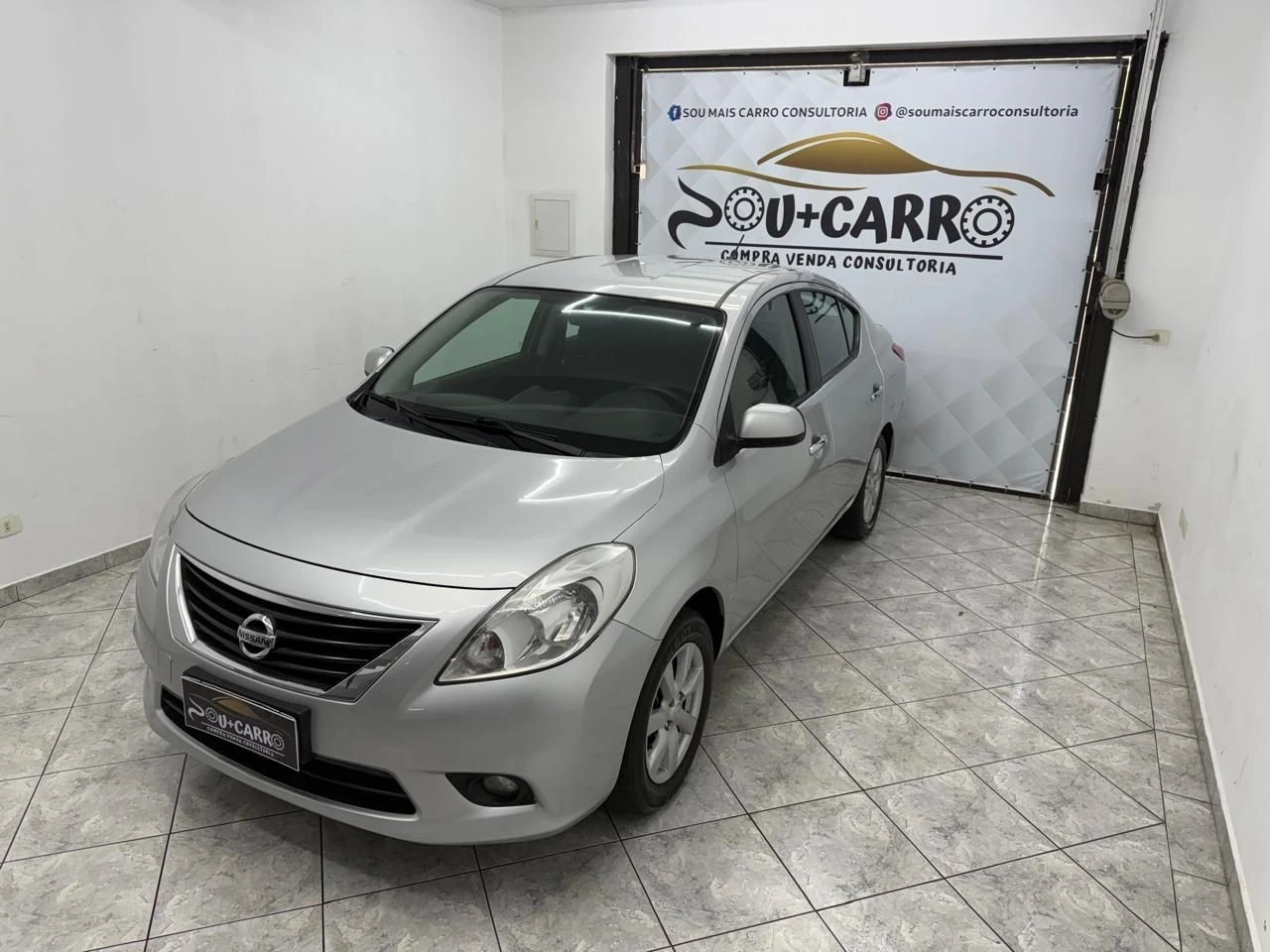 NISSAN VERSA
