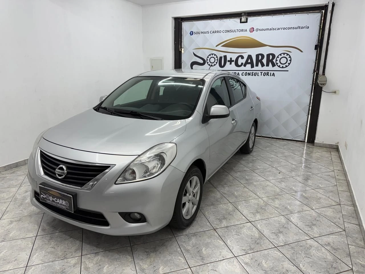 NISSAN VERSA