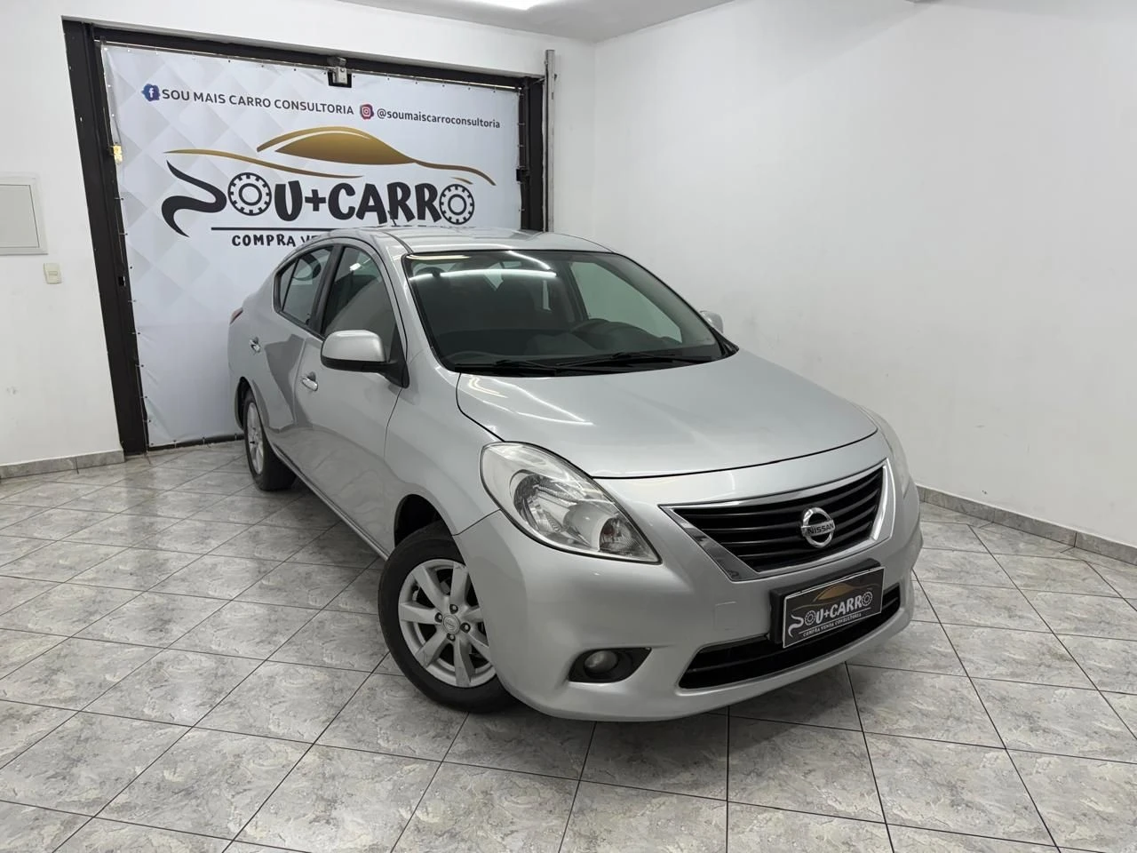 NISSAN VERSA