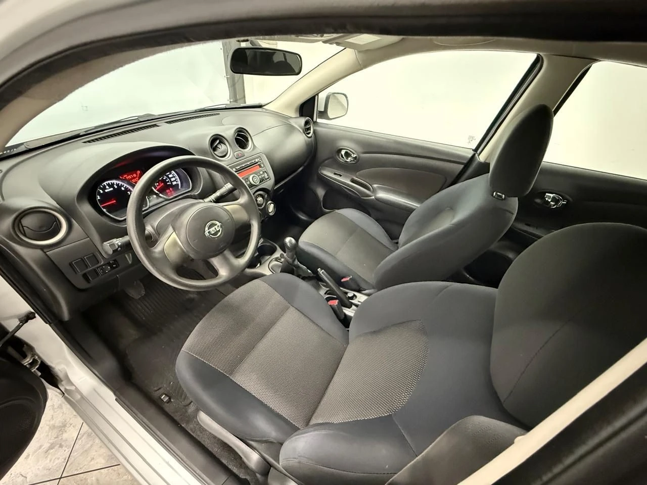 NISSAN VERSA