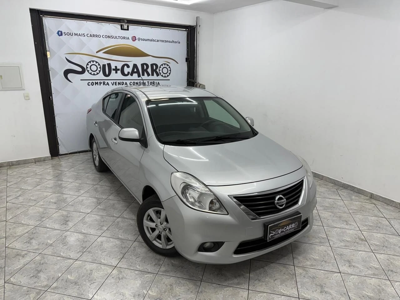 NISSAN VERSA