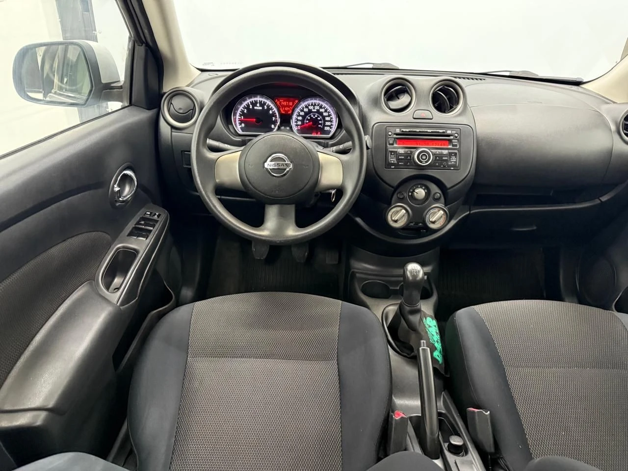 NISSAN VERSA