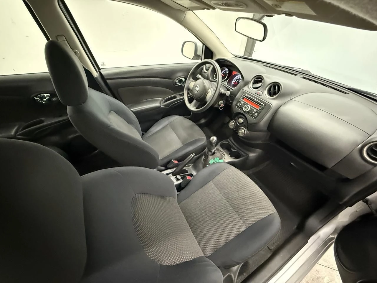 NISSAN VERSA