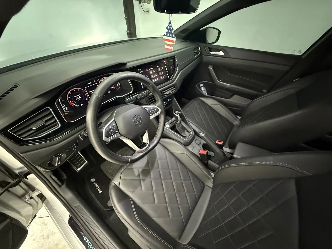 VOLKSWAGEN VIRTUS