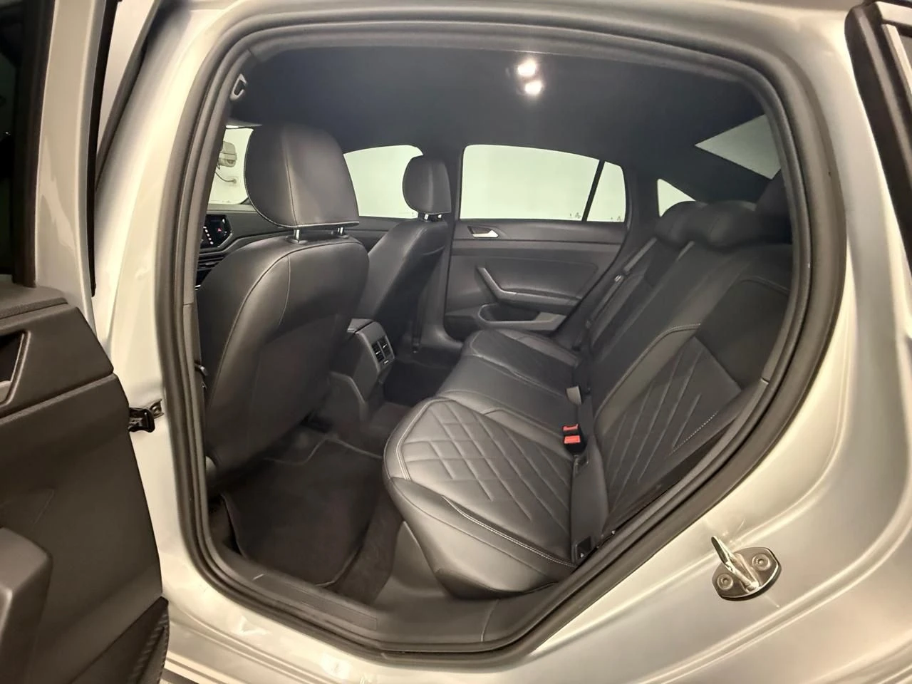 VOLKSWAGEN VIRTUS