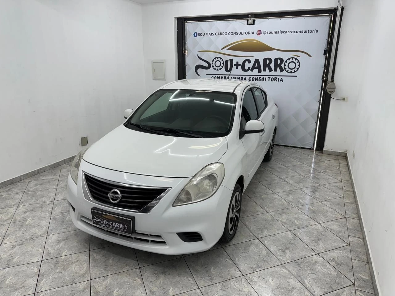 NISSAN VERSA