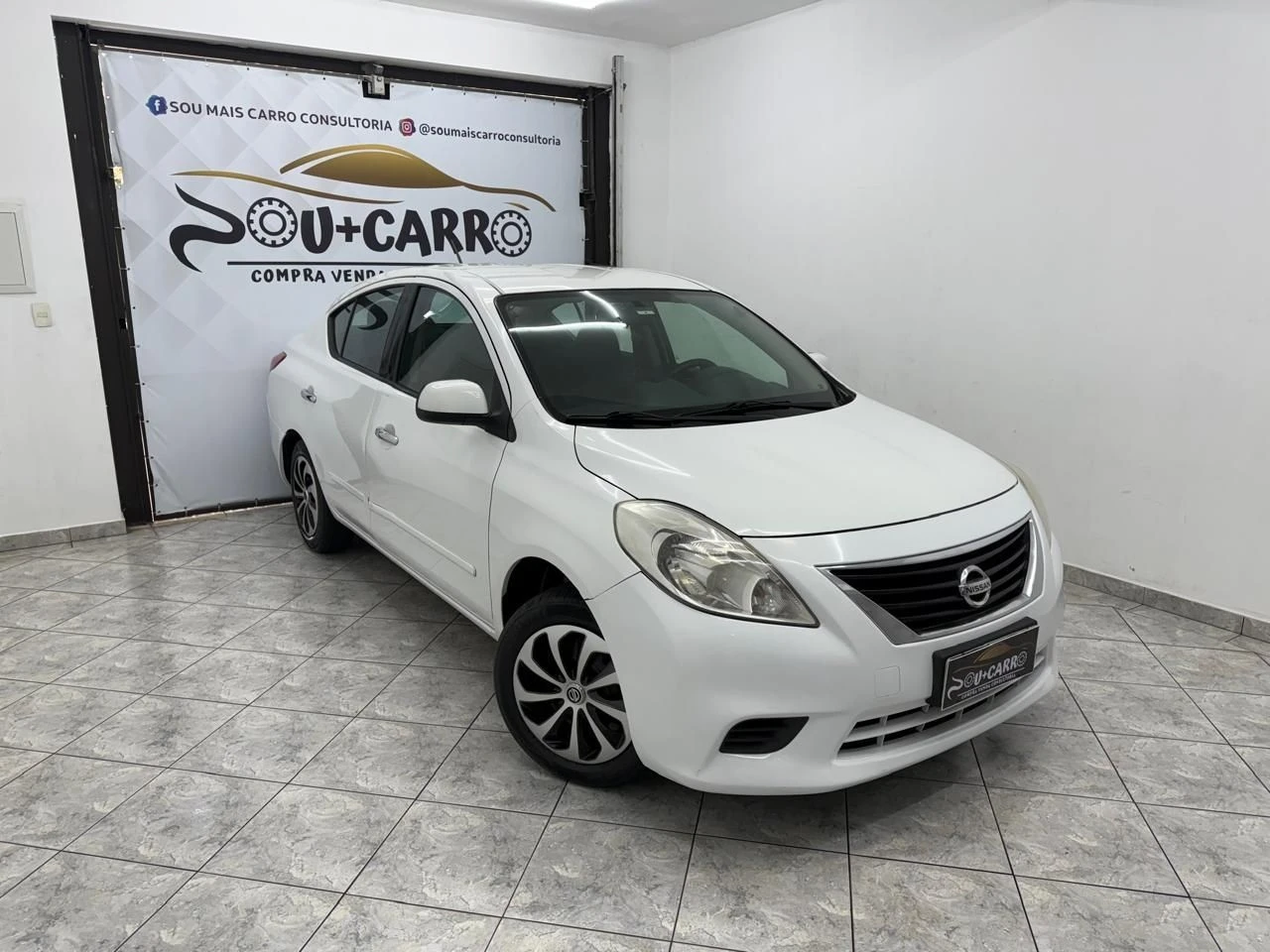 NISSAN VERSA