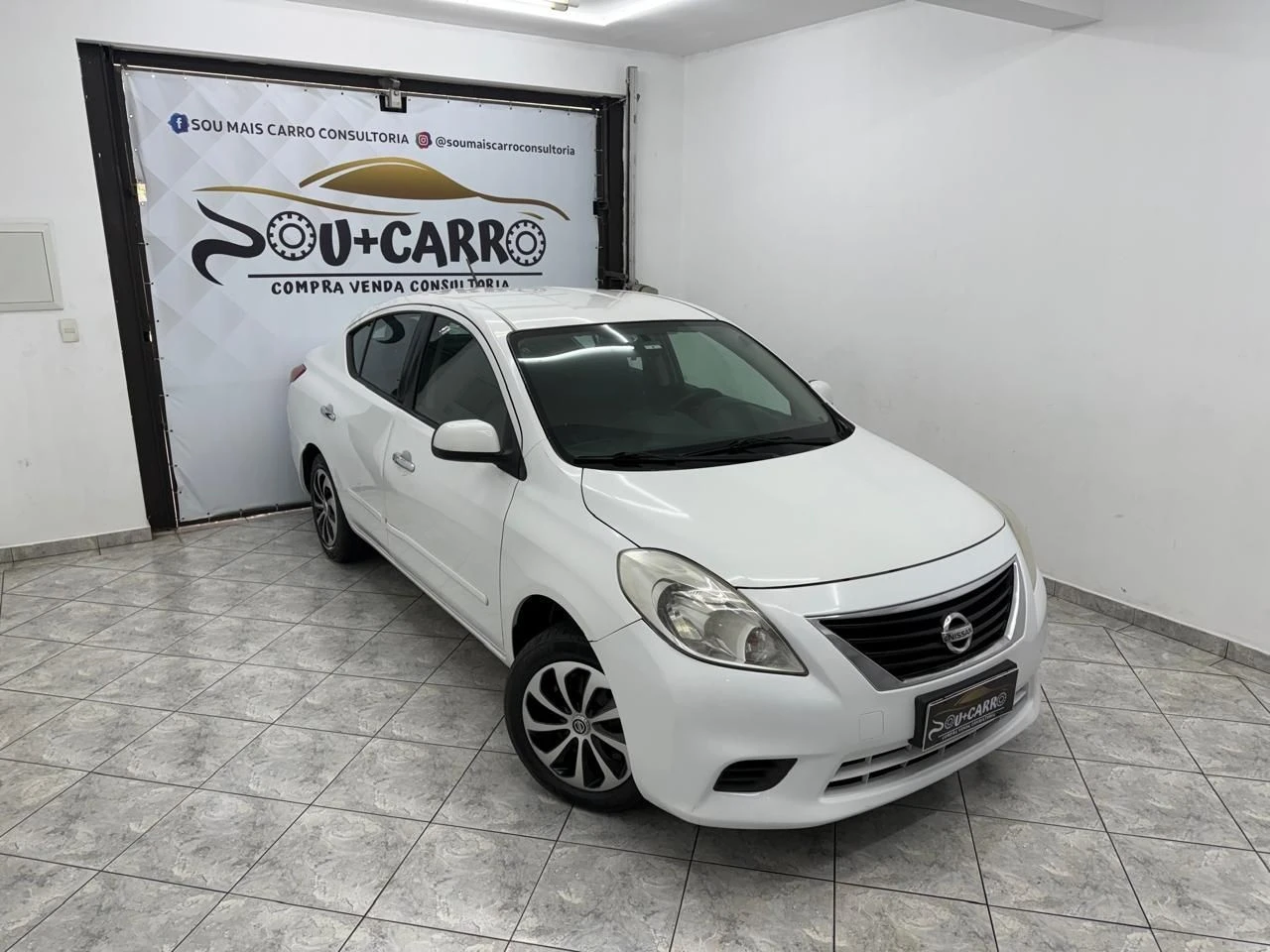 NISSAN VERSA