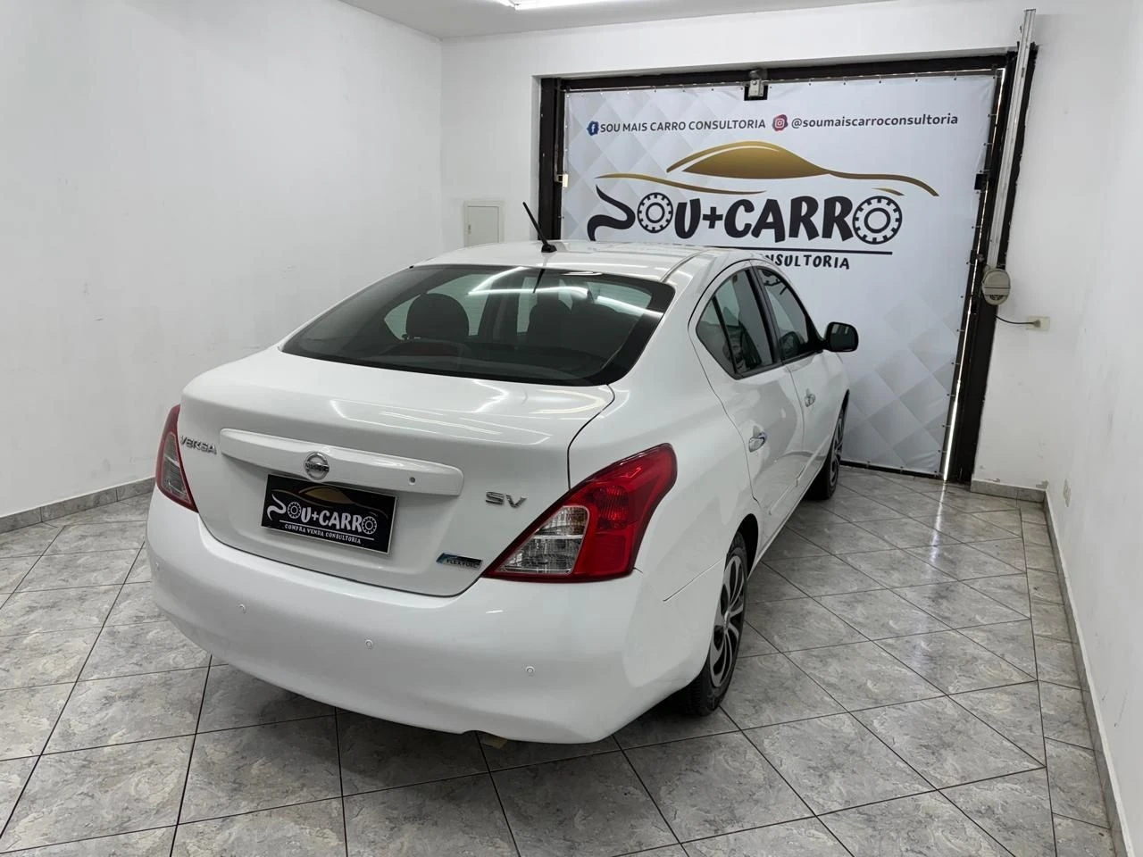 NISSAN VERSA