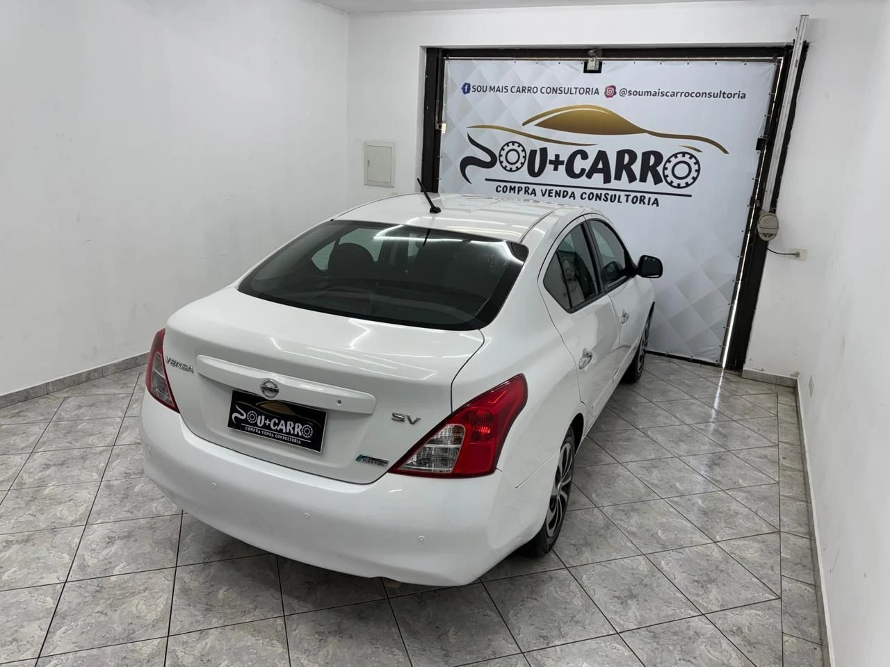 NISSAN VERSA