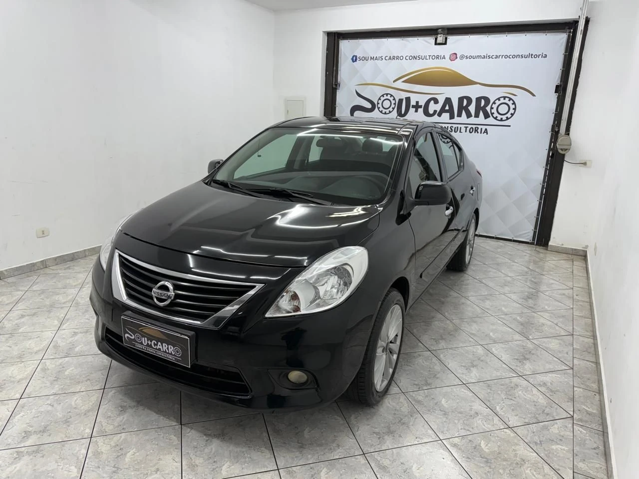 NISSAN VERSA