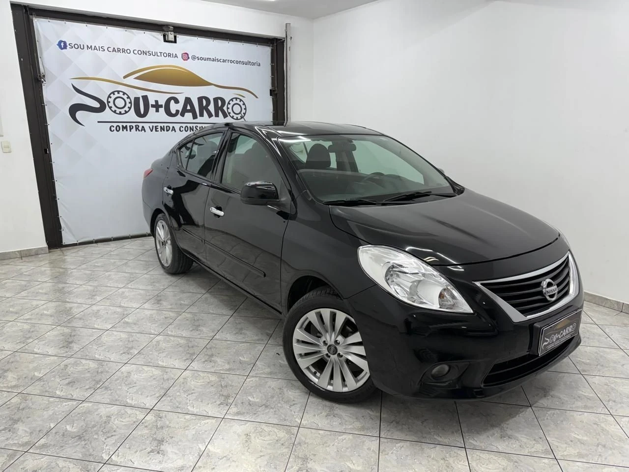 NISSAN VERSA