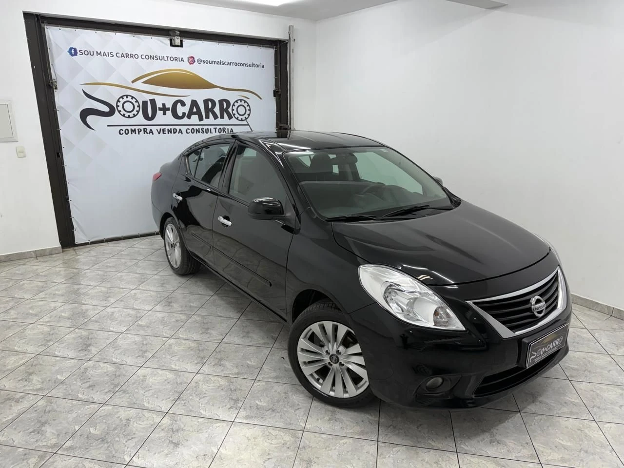 NISSAN VERSA